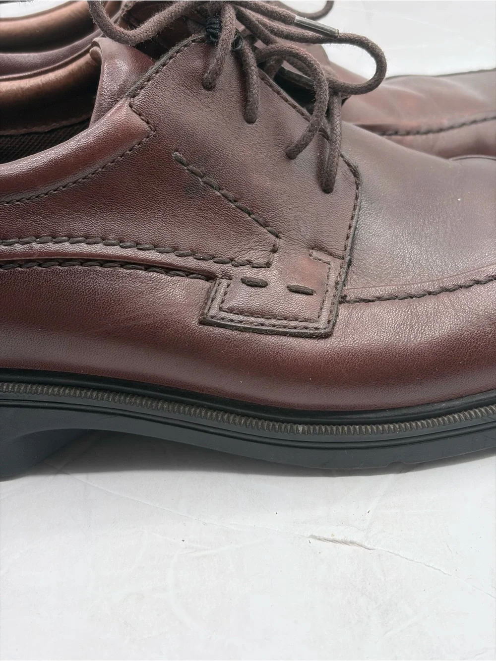 Nunn Bush Brown Leather Derby Shoes with Lace-Up Closure